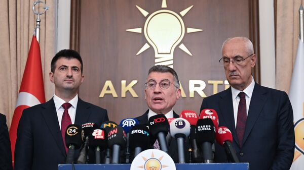 AK Parti Grup Başkanı Abdullah Güler  - Sputnik Türkiye