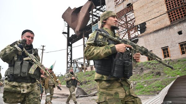 Troops of Russia's Akhmat Special Rapid Response Unit in Mariupol, DPR. - Sputnik Türkiye