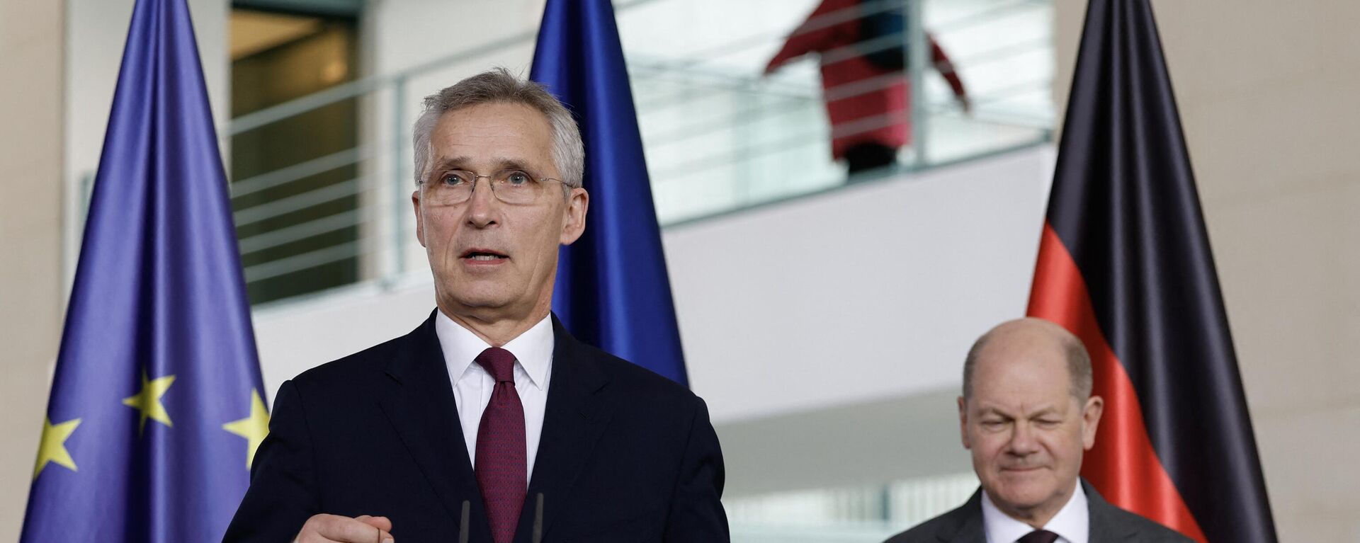 NATO Genel Sekreteri Jens Stoltenberg Olaf Scholz ile - Sputnik Türkiye, 1920, 12.06.2024