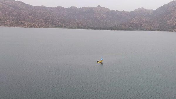Yangına müdahale eden amfibik uçak Bafa Gölü'ne sert iniş yaptı - Sputnik Türkiye