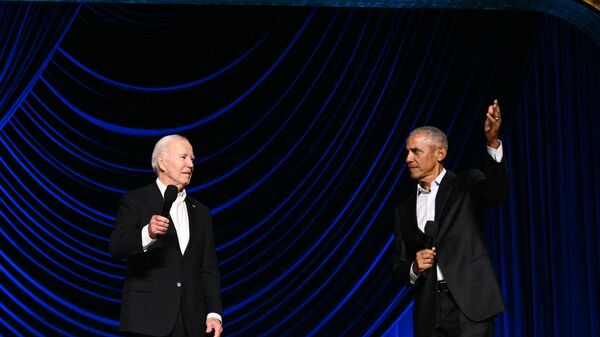 Eski ABD Başkanı Barack Obama Biden ile birlikte - Sputnik Türkiye