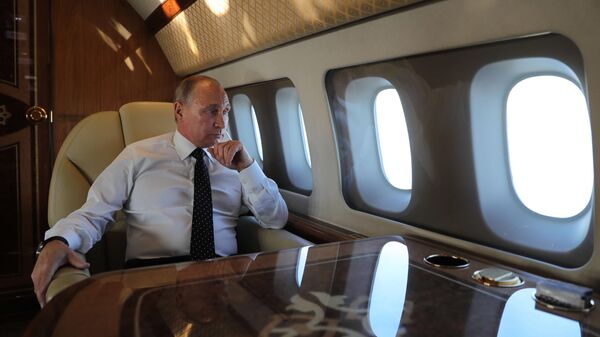 Putin uçakta - Sputnik Türkiye