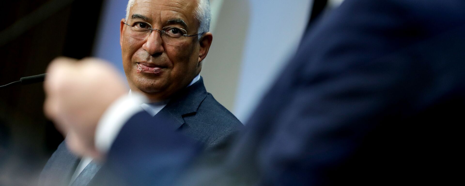 Portuguese Prime Minister Antonio Costa gives a joint press conference with European Council President at the end of a meeting, at the European Commission in Brussels, on December 1, 2020 - Sputnik Türkiye, 1920, 28.06.2024