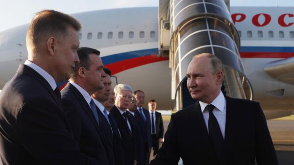 Rusya Devlet Başkanı Vladimir Putin, ŞİÖ Zirvesi için Astana'da - Sputnik Türkiye