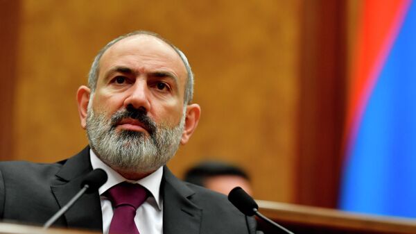 Armenian PM Nikol Pashinyan addresses Parliament on September 14, 2022 - Sputnik Türkiye