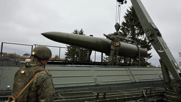 Drills involving electronic launches of Russia's Iskander-M missile system. - Sputnik Türkiye
