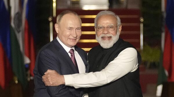 Hindistan Başbakanı Narendra Modi Putin ile - Sputnik Türkiye