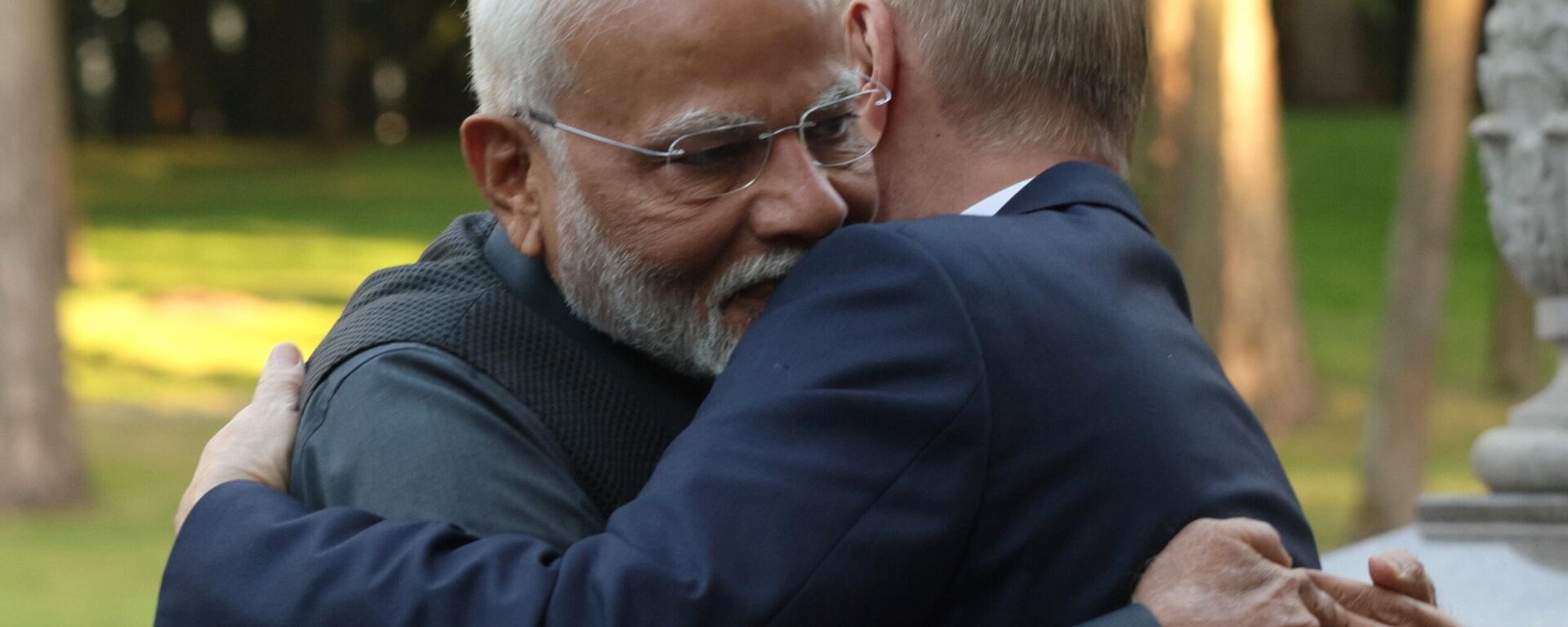 Rusya Devlet Başkanı Putin ve Hindistan lideri Narendra Modi  - Sputnik Türkiye, 1920, 09.07.2024