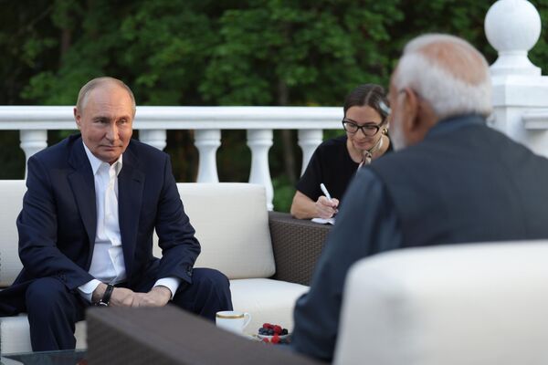 Putin ve Modi, Novo-Ogarevo Rezidansı’nda görüştü - Sputnik Türkiye