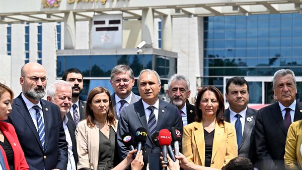 CHP Genel Başkan Yardımcısı Suat Özçağdaş,  - Sputnik Türkiye