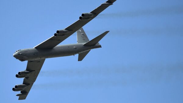 ABD Hava Kuvvetleri'ne ait iki B-52 bombardıman uçağı  - Sputnik Türkiye