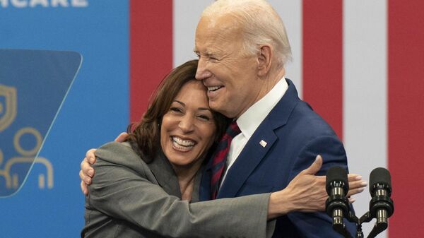  Kamala Harris ve Joe Biden  - Sputnik Türkiye