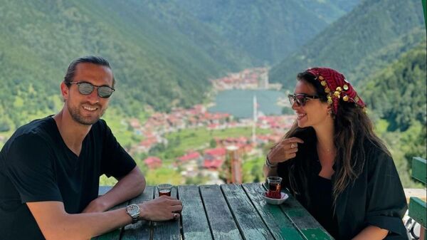 Yusuf Yazıcı ve Melisa Aslı Pamuk çifti Trabzon’da - Sputnik Türkiye