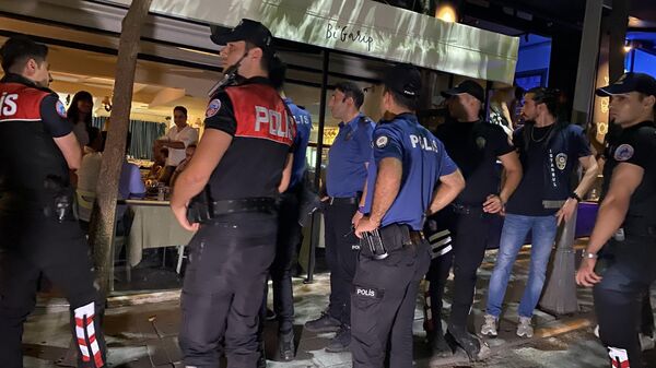 Şişli’de polisi tehdit eden bir kişi gözaltına alındı  - Sputnik Türkiye