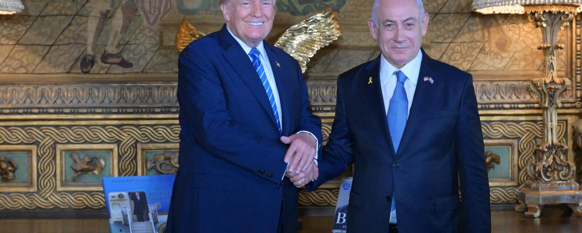 ABD'nin Florida eyaletinin Palm Beach kentindeki Mar-a-Lago malikanesinde eski Başkan Donald Trump, İsrail Başbakanı Benyamin Netanyahu ile görüştü - Sputnik Türkiye, 1920, 02.08.2024