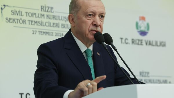 Cumhurbaşkanı Recep Tayyip Erdoğan, Rize'de Sivil Toplum Kuruluşları ve Sektör Temsilcileri Buluşması'na katılarak konuşma yaptı.
 - Sputnik Türkiye