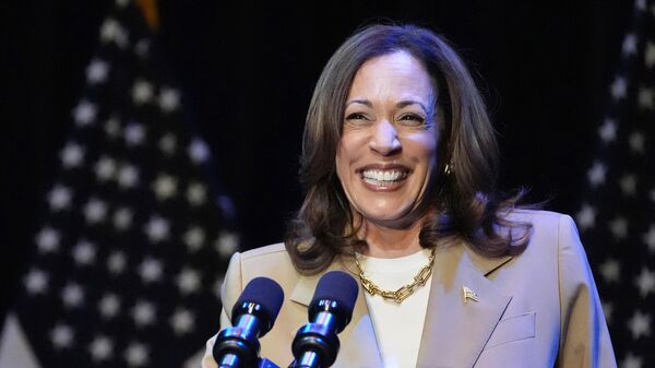 Kamala Harris  - Sputnik Türkiye