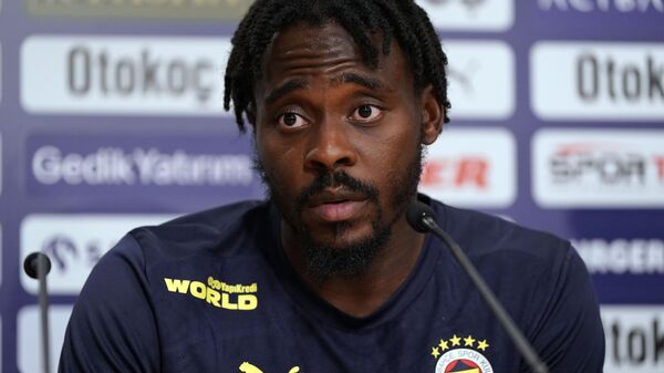 Fenerbahçeli futbolcu Bright Osayi-Samuel - Sputnik Türkiye