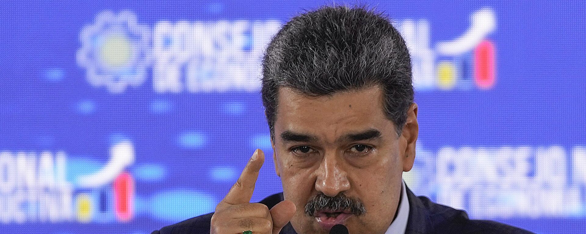 Venezuela's President Nicolas Maduro speaks during a meeting with his ministers at the Humboldt Hotel at El Avila mountain in La Guaira, Venezuela, Thursday, Sept. 21, 2023.  - Sputnik Türkiye, 1920, 07.08.2024