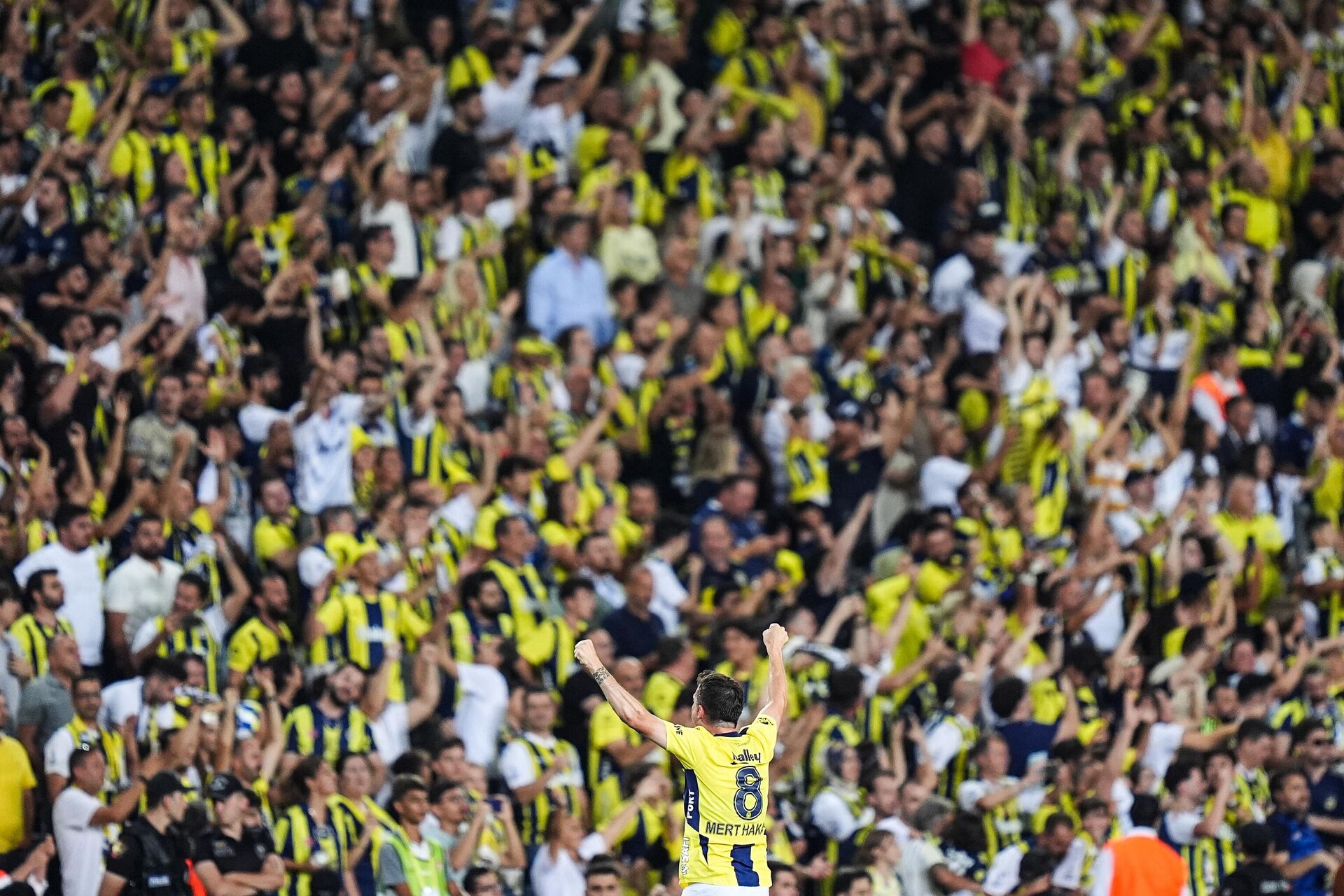 UEFA Şampiyonlar Ligi 2. eleme turu rövanş maçında, Fenerbahçe ile Lugano takımları Ülker Stadı'nda karşılaştı - Sputnik Türkiye, 1920, 30.07.2024