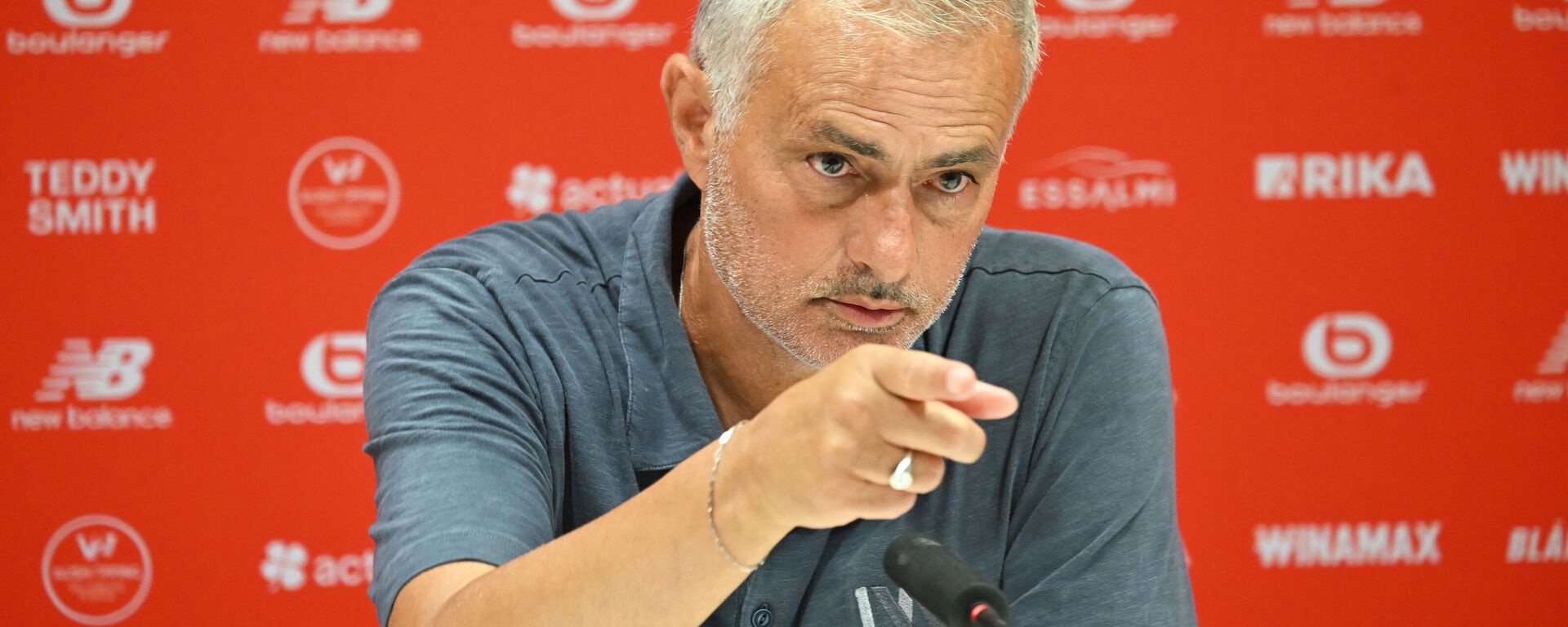 Fenerbahçe Teknik Direktörü Jose Mourinho - Sputnik Türkiye, 1920, 18.10.2024