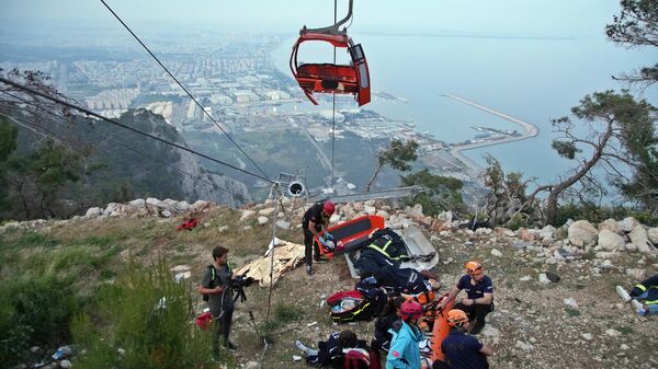 Antalya'da Tünektepe Teleferik Tesisleri'nde meydana gelen ve 1 kişinin hayatını kaybetmesine, 7 kişinin de yaralanmasına yol açan teleferik kazası - Sputnik Türkiye