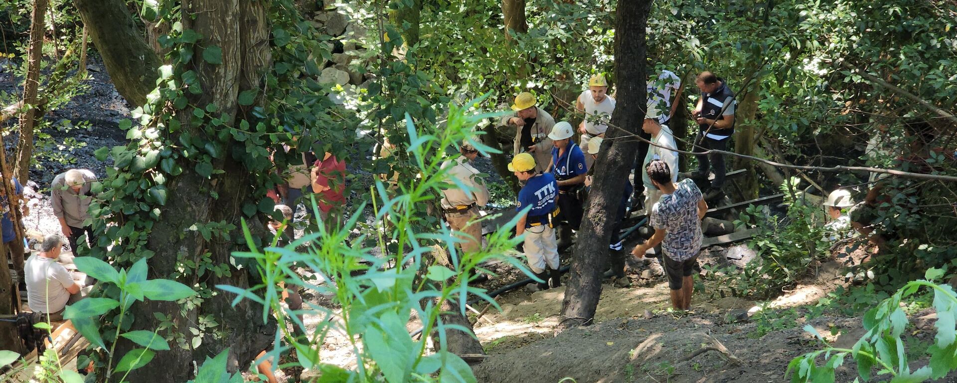 Zonguldak'ta ruhsatsız işletilen bir maden ocağında göçük meydana geldi. - Sputnik Türkiye, 1920, 08.08.2024