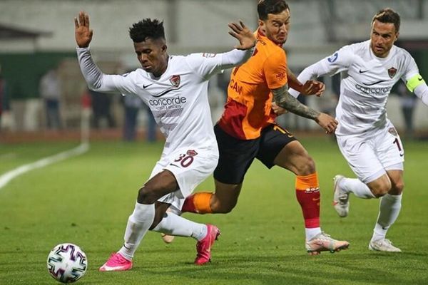 Galatasaray- Atakaş Hatayspor maçı saat kaçta? hangi kanalda?İlk haftanın açılış maçı bugün oynanacak Galatasaray- Atakaş Hatayspor ile başlayacak. Saat 21:00&#x27;da Rams Park&#x27;ta oynanacak maçın hakemi Turgut Doman oldu. Beinsports 1 kanalında yayınlanacak. - Sputnik Türkiye