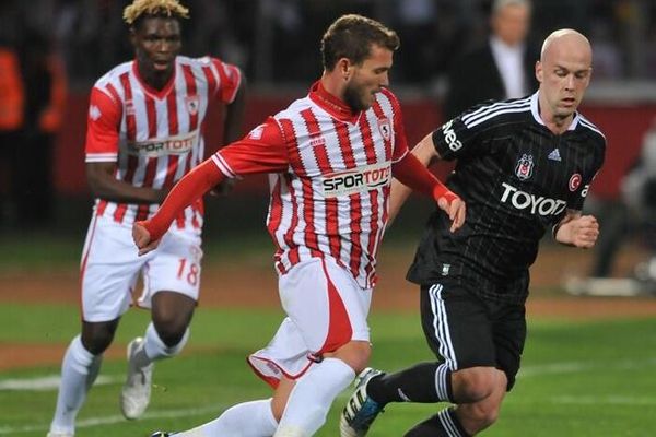 Beşiktaş-Samsunspor maçı saat kaçta? hangi gün? hangi kanalda?Samsunspor Beşiktaş ile Pazar saat 21:45&#x27;te Samsun&#x27;da karşılaşacak. Maçın hakemi ise Ali Şansalan oldu. Beinsports 1&#x27;de yayınlanacak. - Sputnik Türkiye