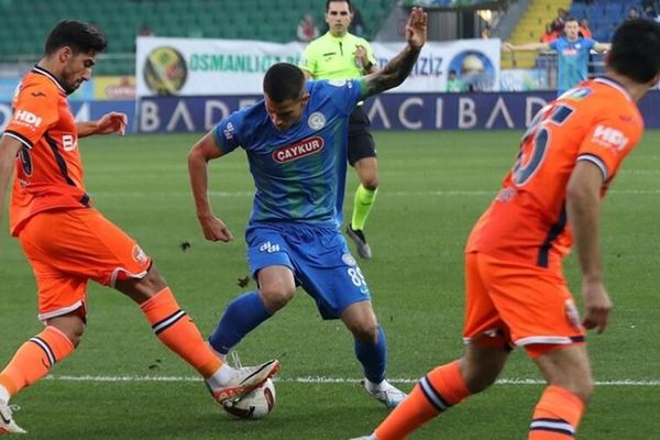 Çaykur Rizespor-Başakşehir maçı saat kaçta? hangi kanalda?12 Ağustos Pazartesi günü Direnç Tonusluoğlu hakemliğinde oynanacak karşılaşma saat 21:00&#x27;de Rize&#x27;de başlayacak. Beinsports 1&#x27;de yayınlanacak. - Sputnik Türkiye