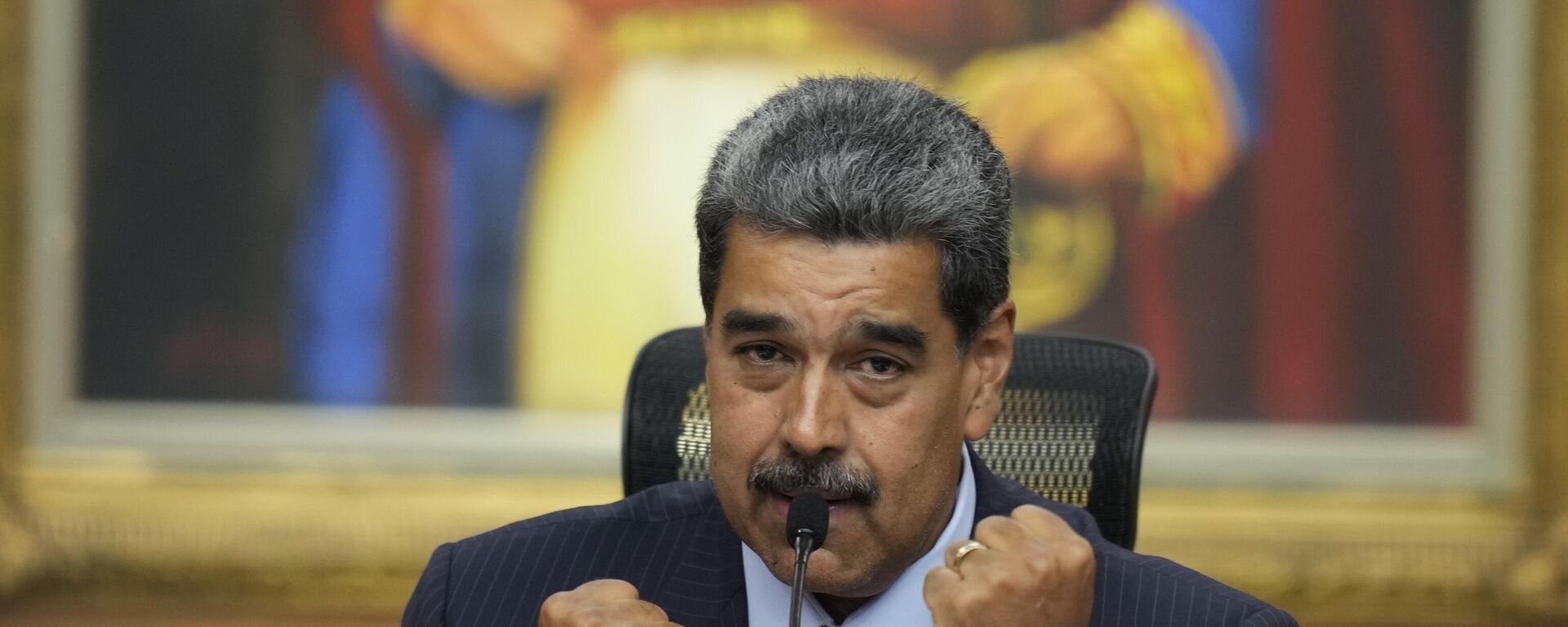 President Nicolas Maduro gestures during a news conference at Miraflores presidential palace in Caracas, Venezuela, Wednesday, July 31, 2024, three days after his disputed reelection. (AP Photo/Matias Delacroix) - Sputnik Türkiye, 1920, 10.10.2024