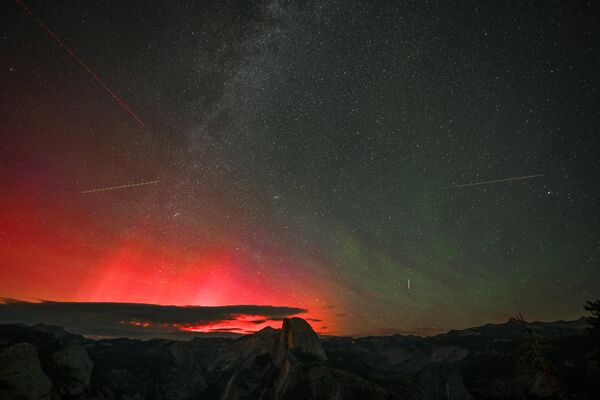 ABD’nin California eyaletinde bulunan Yosemite Ulusal Parkı&#x27;nda &#x27;Perseid meteor yağmuru&#x27; - Sputnik Türkiye