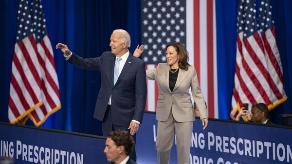 Joe Biden ve Kamala Harris - Sputnik Türkiye