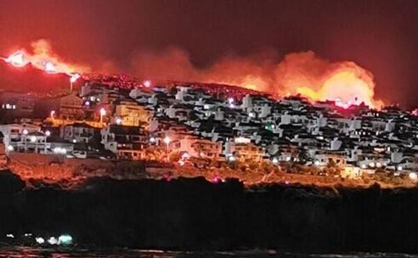 İzmir&#x27;de çıkan yangınlar ve son gelişmeler neler?İzmir: Yamanlar Dağı&#x27;nda başlayan yangın 15 Ağustos&#x27;ta kontrol altına alındı. İzmir’de Karşıyaka, Urla ve Menderes bölgelerinde çeşitli yangınlar çıktı. Özellikle Karşıyaka’daki yangın 62.5 saat, Urla’daki yangın ise 16.5 saat süren mücadeleler sonucunda kontrol altına alındı. Menderes’teki yangının kontrol altına alınması için müdahaleler devam ediyor. - Sputnik Türkiye