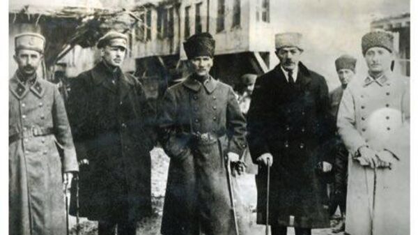 Atatürk: 'Özgürlüğümüz ve gücümüz Sovyet Rusya ile dostluğa bağlı' - Sputnik Türkiye