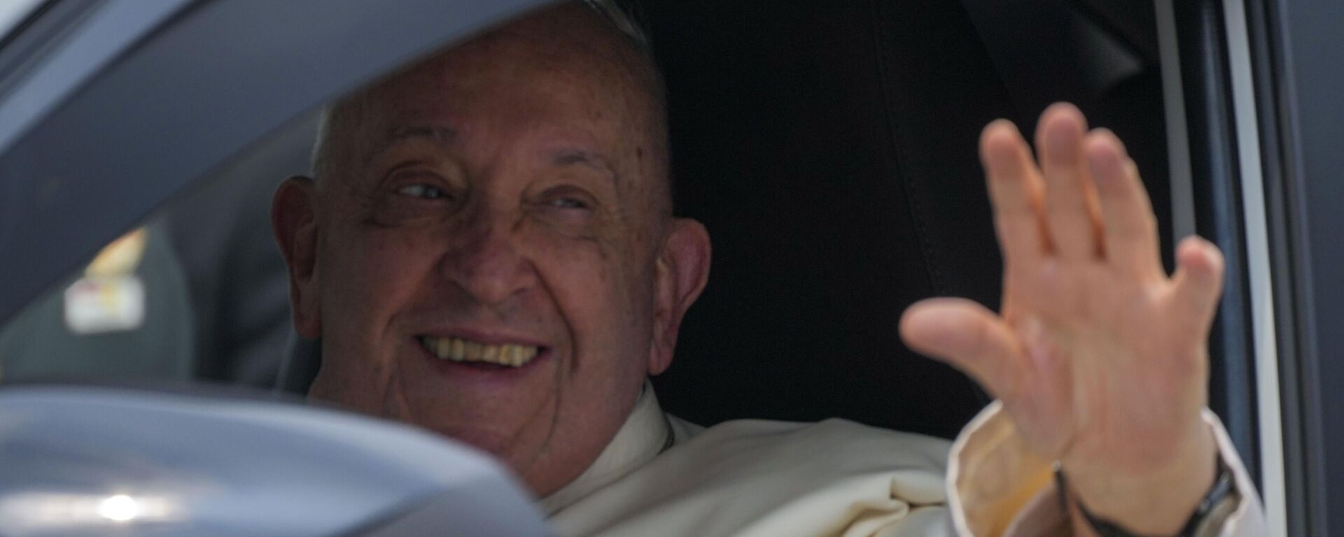 Papa Francis, Asya gezisinin ilk durağı Endonezya’ya geldi - Sputnik Türkiye, 1920, 21.04.2025