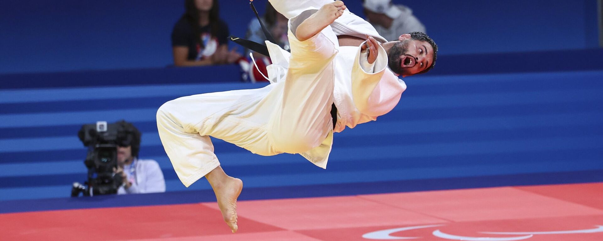 Paris 2024 Paralimpik Oyunları'nda judoda erkekler +90 kilo J2 kategorisinde İbrahim Bölükbaşı, Gürcistanlı rakibi Revaz Chikoidze'yi 1-0 yenerek altın madalya kazandı. - Sputnik Türkiye, 1920, 07.09.2024