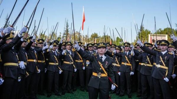 Teğmenler - Sputnik Türkiye