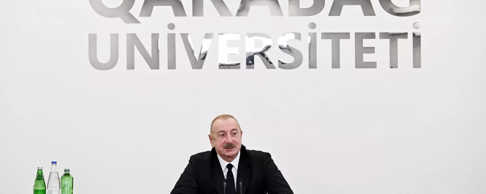 Azerbaycan Cumhurbaşkanı İlham Aliyev, - Sputnik Türkiye, 1920, 20.09.2024