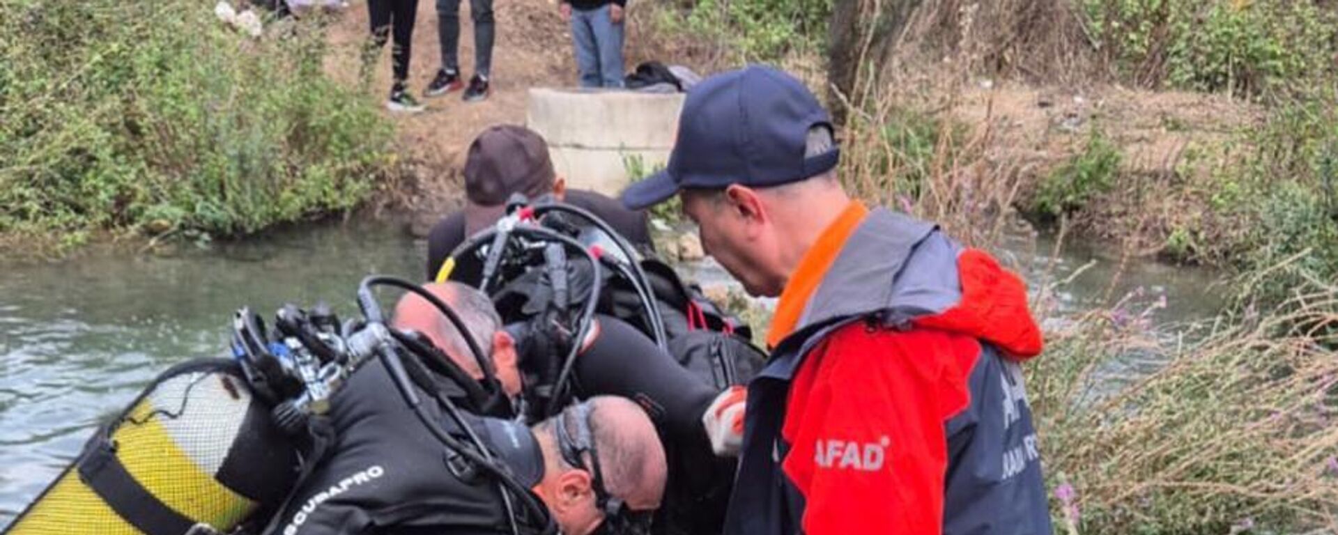 Kütahya'da suda boğulma tehlikesi geçiren iki çocuğunu kurtaran baba boğularak hayatını kaybetti. - Sputnik Türkiye, 1920, 22.09.2024