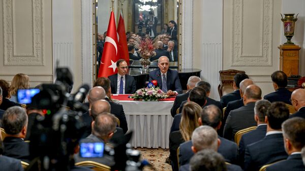 Numan Kurtulmuş, Moskova’da, Rus-Türk İş Adamları Birliği üyeleriyle bir araya geldi - Sputnik Türkiye