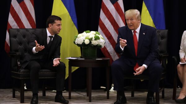 President Donald Trump meets with Ukrainian President Volodymyr Zelenskiy at the InterContinental Barclay New York hotel during the United Nations General Assembly, Wednesday, Sept. 25, 2019, in New York. - Sputnik Türkiye