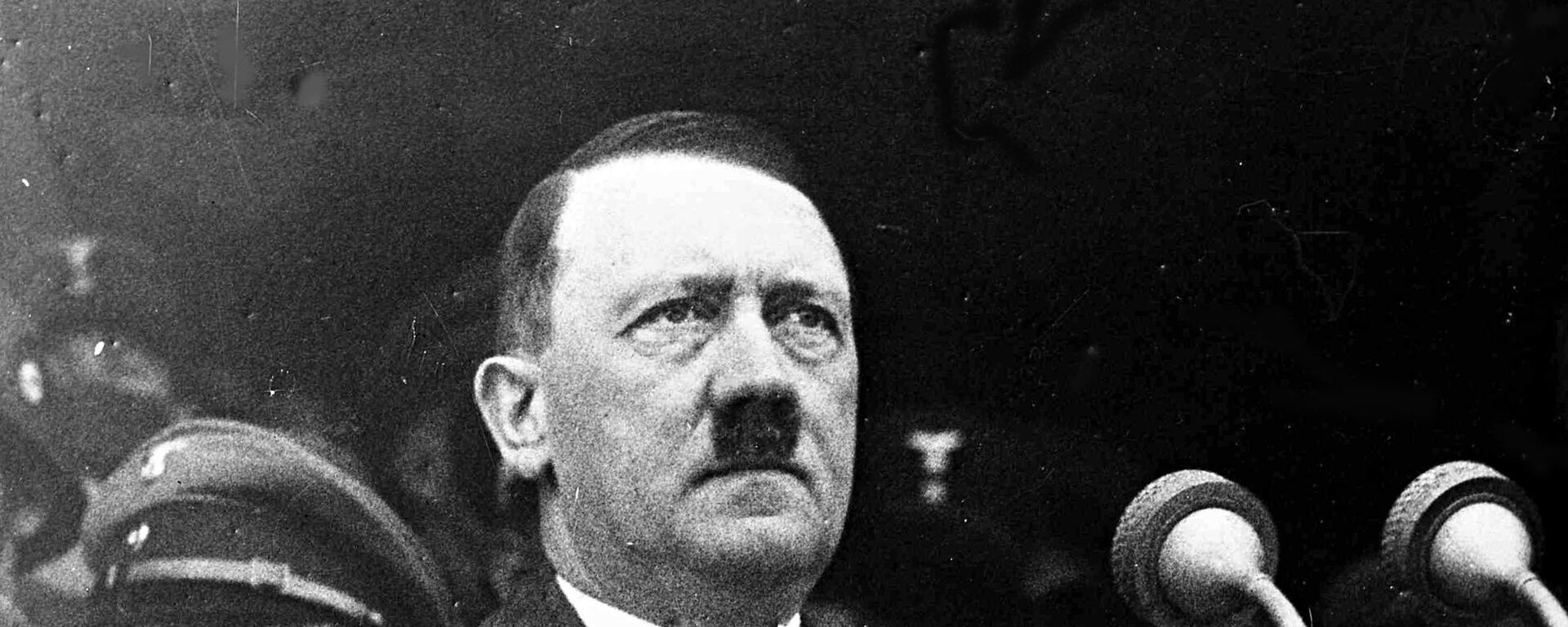 German Chancellor Adolf Hitler during his address to 80,000 workers in the Lustgarten, Berlin, May 1, 1936, s part of the May Day Celebrations. - Sputnik Türkiye, 1920, 01.10.2024