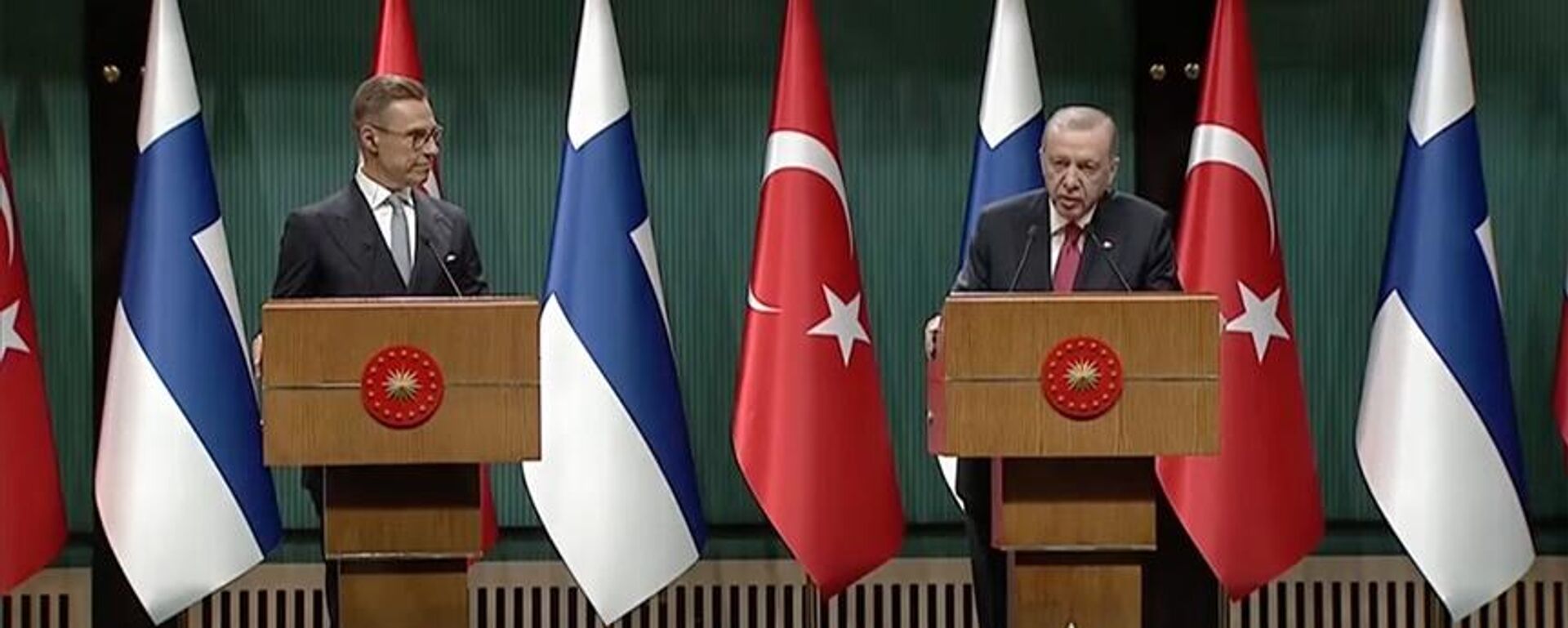 Cumhurbaşkanı Recep Tayyip Erdoğan, Finlandiya Cumhurbaşkanı Alexander Stubb - Sputnik Türkiye, 1920, 03.12.2025