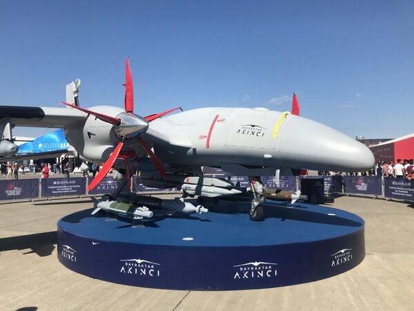 Açılışta Adanalılara seslenen Selçuk Bayraktar &#x27;&#x27;Bugün, bu güzel şehir Adana&#x27;da TEKNOFEST&#x27;te Türkiye&#x27;nin geleceğine sahip çıktı. Allah&#x27;ına kurban Adana. Sıcak ve coşkunuzla TEKNOFEST Akdeniz&#x27;e hoş geldiniz” ifadelerini kullandı. - Sputnik Türkiye