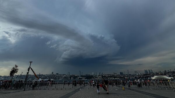 Meteoroloji '2 saatlik periyod' uyarısı yapmıştı: İstanbul'da etkili olacak - Sputnik Türkiye