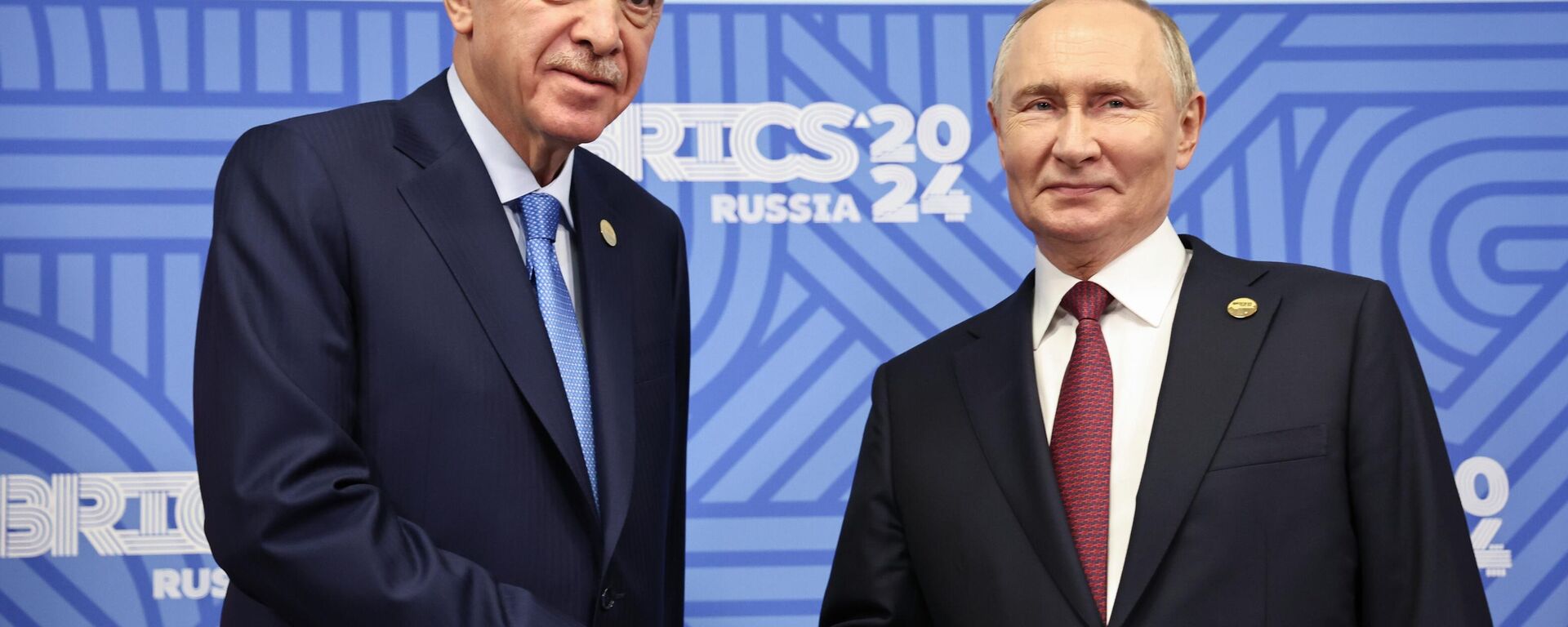 Rusya Devlet Başkanı Vladimir Putin ve Cumhurbaşkanı Recep Tayyip Erdoğan Rusya'nın Kazan kentinde düzenlenen 16. BRICS Zirvesi'nde bir araya geldi - Sputnik Türkiye, 1920, 23.10.2024