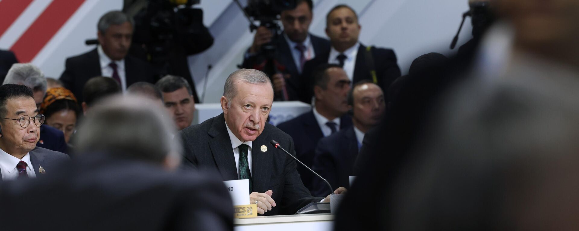 Erdoğan: Yakın münasebetler geliştirdiğimiz BRICS ailesiyle diyaloğumuzu ilerletmekte kararlıyız - Sputnik Türkiye, 1920, 24.10.2024