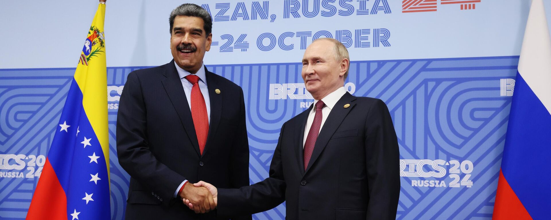 El presidente venezolano Nicolás Maduro y su homólogo ruso Vladímir Putin durante la XVI Cumbre de los BRICS - Sputnik Türkiye, 1920, 08.11.2024