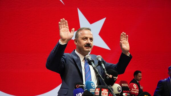  Yavuz Ağıralioğlu - Sputnik Türkiye